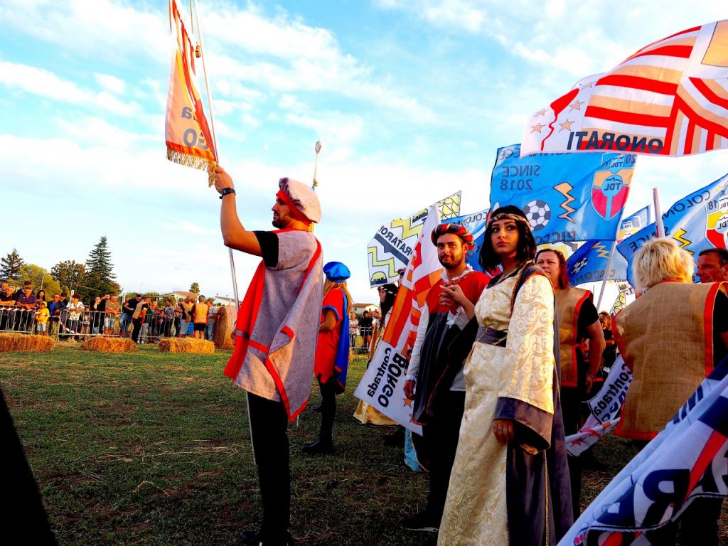 Borgo di TESTA di LEPRE - IL PALIO DEI FONTANILI