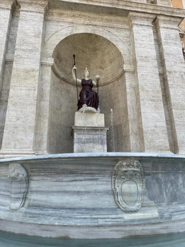 FONTANA DELLA DEA ROMA 