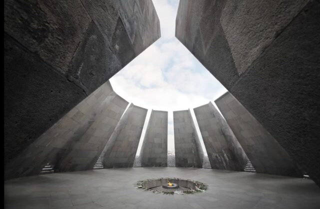 GENOCIDIO DEL POPOLO ARMENO-Foto del MEMORIALE